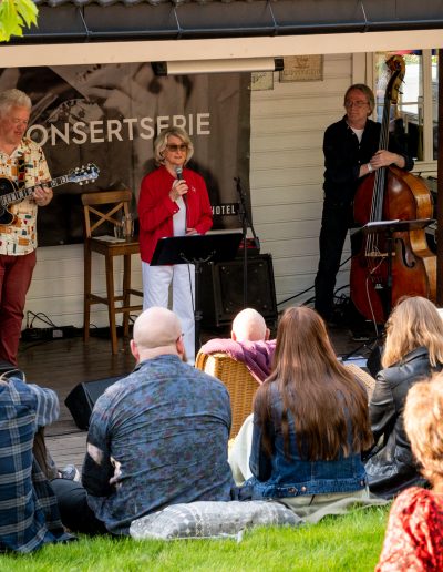 Hagekonsert med Karin Krog 2023 (foto: Birgit Fostervold)