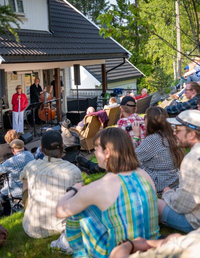 Hagekonsert med Karin Krog 2023 (foto: Birgit Fostervold)