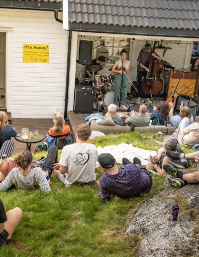 Hagekonsert med Masåva (foto: Birgit Fostervold)