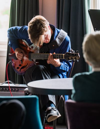 Seniorjazz med Julian Haugland og Iver Cadas (foto: Birgit Fostervold)