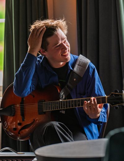 Seniorjazz med Julian Haugland og Iver Cadas (foto: Birgit Fostervold)