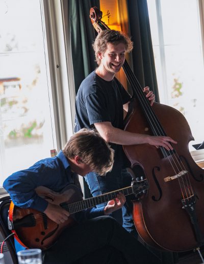 Seniorjazz med Julian Haugland og Iver Cadas (foto: Birgit Fostervold)